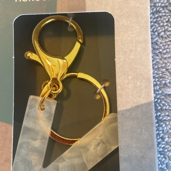 NWT NIB initial K keychain with key ring and latch - Picture 3 of 7